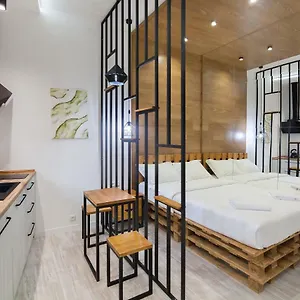 Апартаменты Leogrand Loft-studio On Tamanska 8, Львов