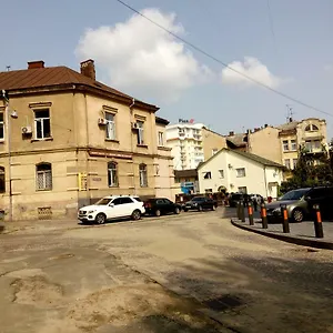 Апартаменты артгалерея у серці львова, Львов